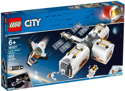 LEGO City - 60227 - Lunar Space Station - Boîte Endommagée