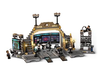 LEGO DC - 76183 - The Batman Batcave The Riddler Face-Off
