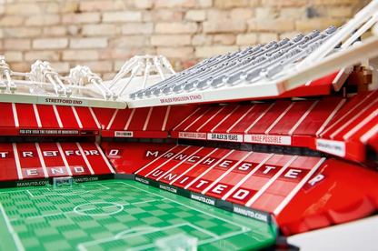 LEGO Creator - 10272 - Old Trafford - Manchester United - BOITE ENDOMMAGÉE