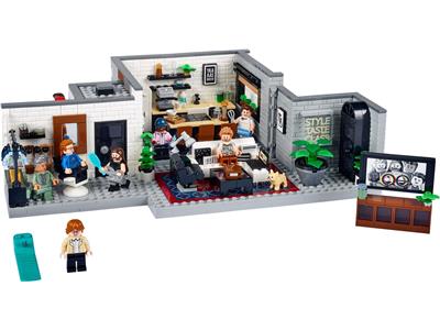LEGO ICON - 10291 - Queer Eye – The Fab 5 Loft